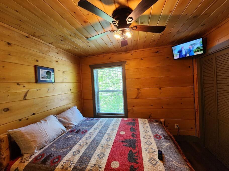 Dancing Bear Cabin- Relax & Enjoy! Sevierville Eksteriør bilde