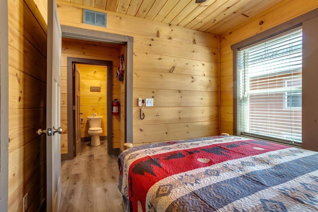 Dancing Bear Cabin- Relax & Enjoy! Sevierville Eksteriør bilde