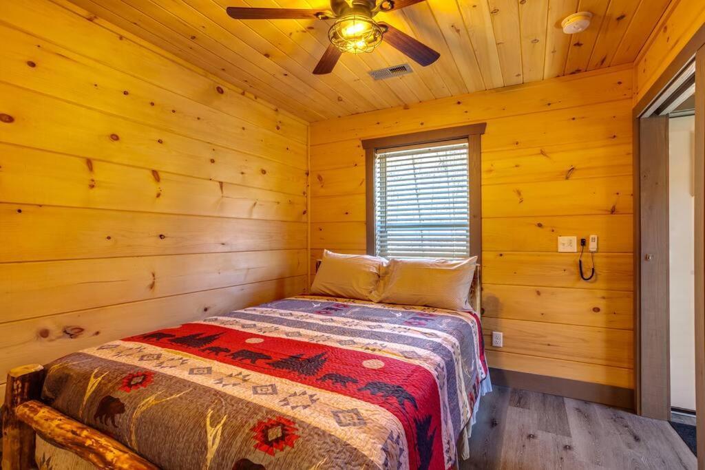 Dancing Bear Cabin- Relax & Enjoy! Sevierville Eksteriør bilde