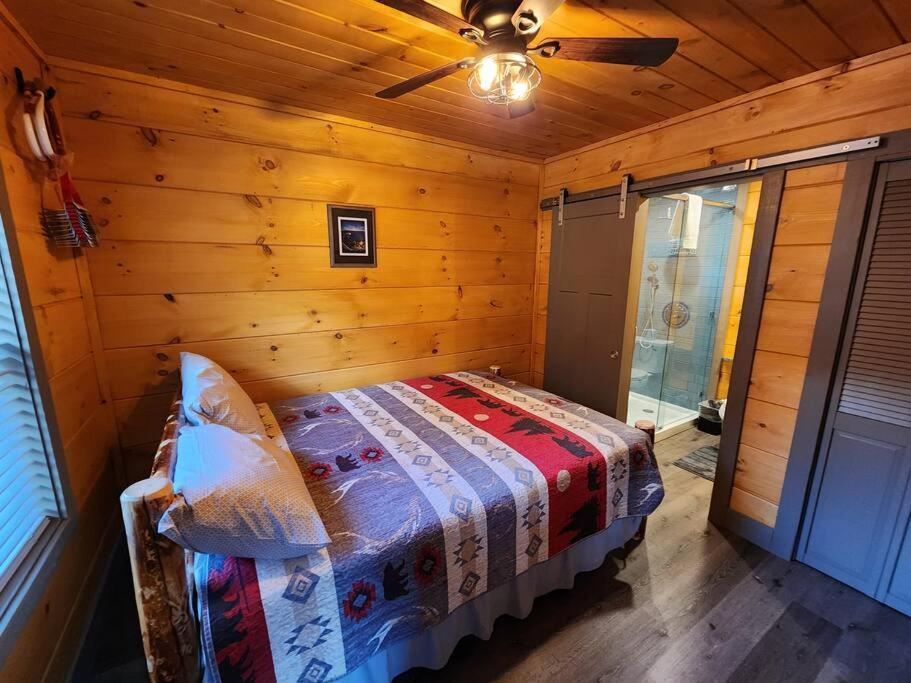 Dancing Bear Cabin- Relax & Enjoy! Sevierville Eksteriør bilde